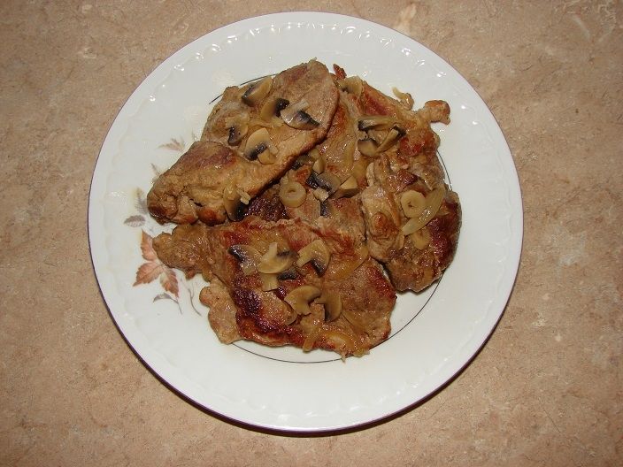 Łopatka z pieczarkami