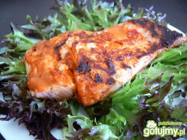 Łosoś grillowany z paprykową musztardą Łosoś grillowany z paprykową musztardą