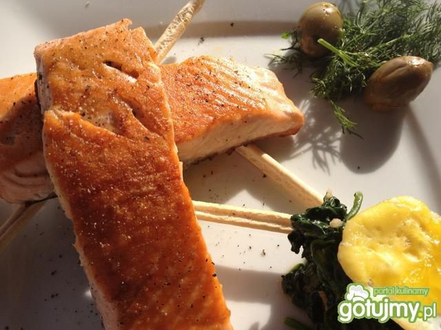 Łosoś na paluszkach włoskich Łosoś na paluszkach włoskich