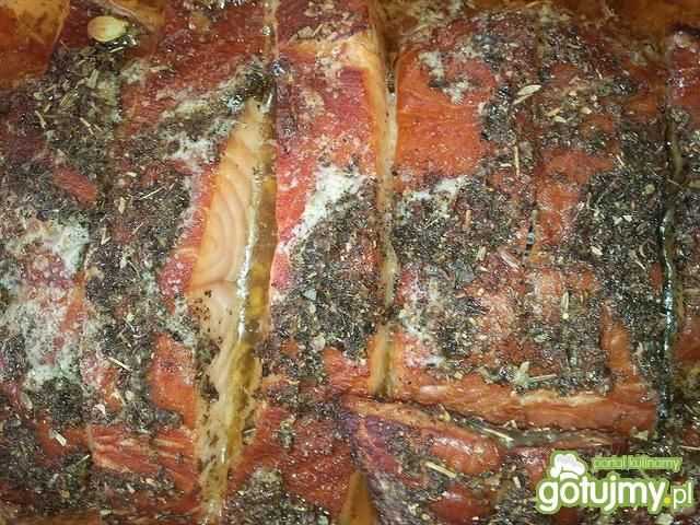 Łosoś pieczony na blaszce Łosoś pieczony na blaszce