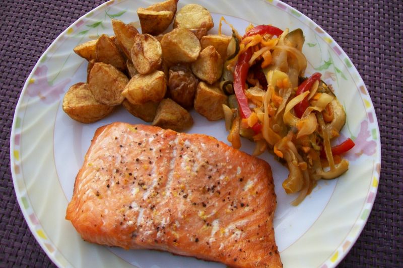 Łosoś pieczony z nutą cytryny