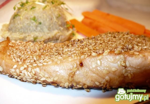 Łosoś teriyaki i quinoa z kiełkami Łosoś teriyaki i quinoa z kiełkami