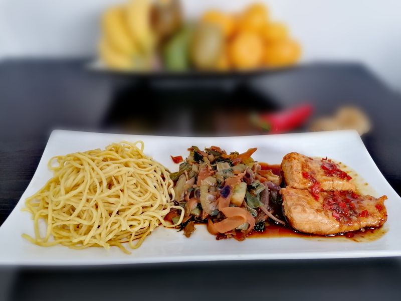 Łosoś teriyaki z kapustą pak choi Łosoś teriyaki z kapustą pak choi