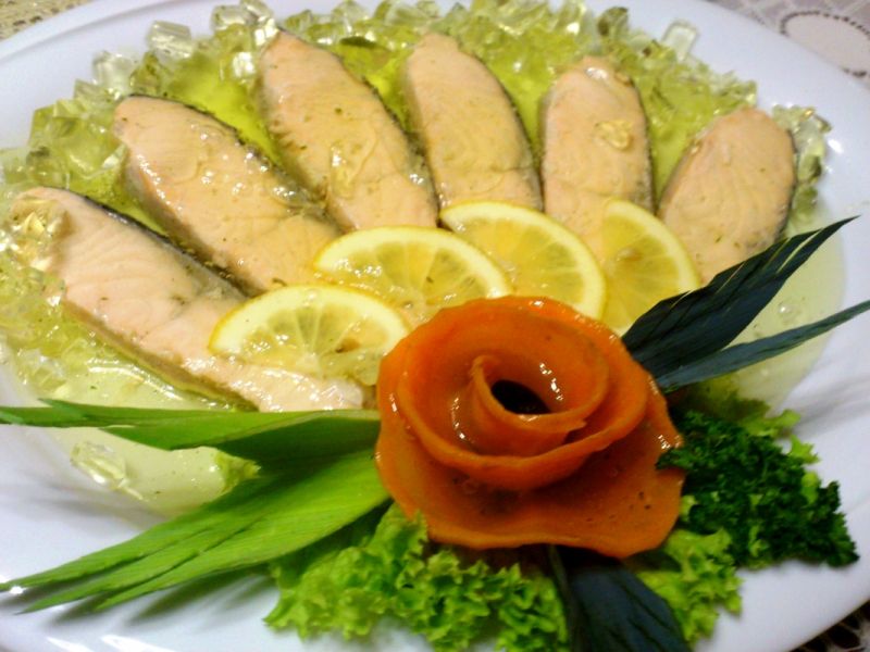 Łosoś w galarecie Łosoś w galarecie