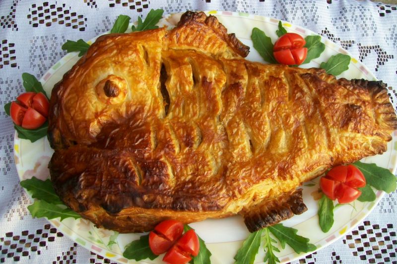 Łosoś w pesto z  zapiekany w cieście francuskim