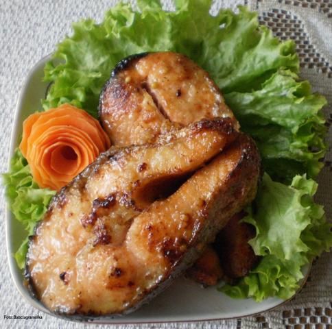 Łosoś w słodkawej  marynacie :