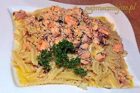 Łosoś w sosie śmietanowo-koperkowym Łosoś w sosie śmietanowo-koperkowym