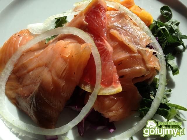 Łosoś wędzony z grejpfrutem. Łosoś wędzony z grejpfrutem.