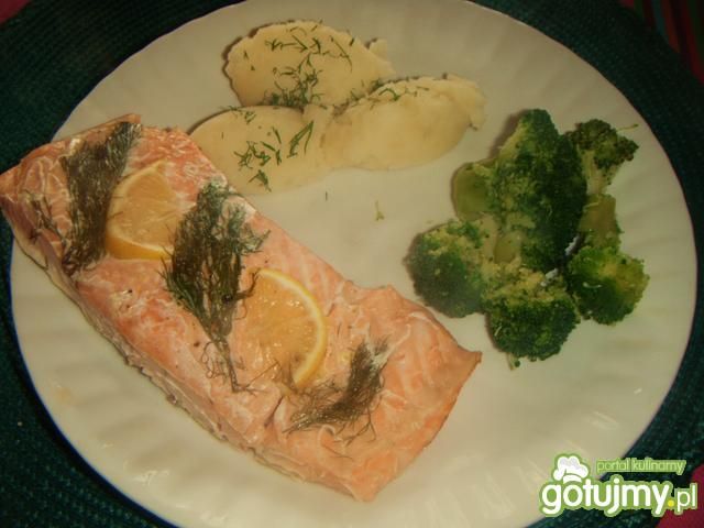 Łosoś z pieprzem cytrynowym