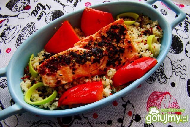 Łosoś zapiekany na kuskusie 