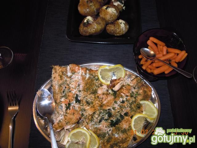 łosoś zapiekany , pachnący koperkiem łosoś zapiekany , pachnący koperkiem