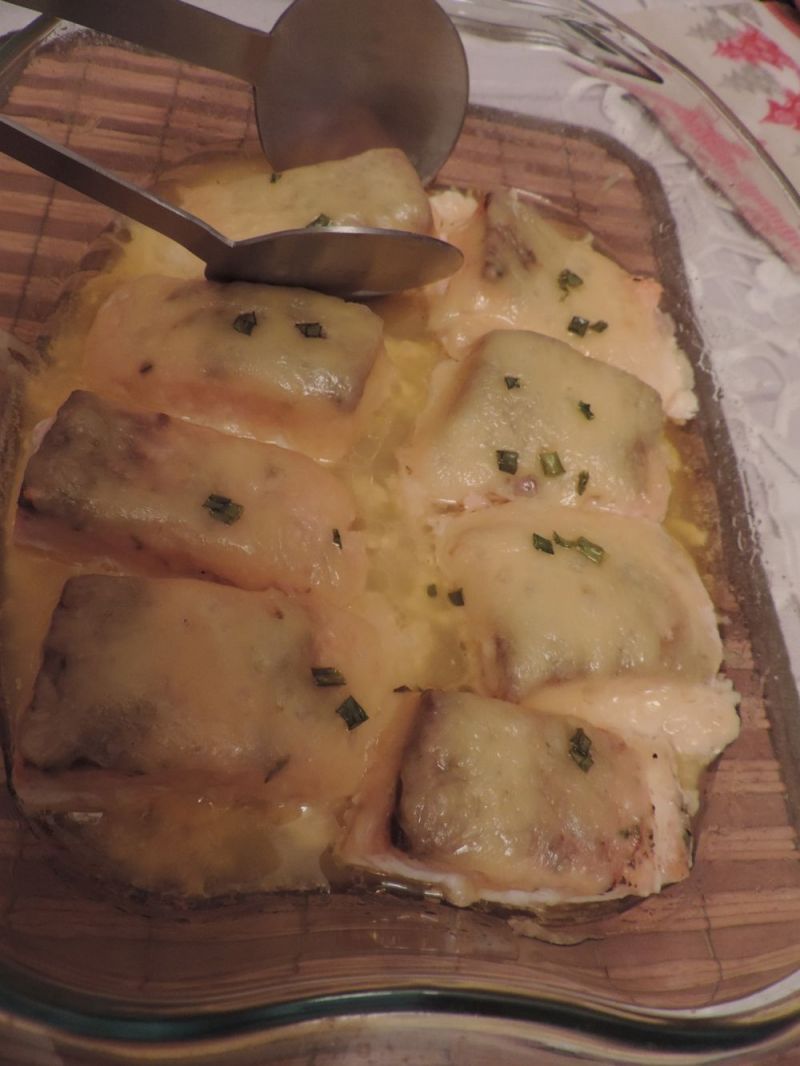 Łosoś zapiekany z serem żółtym Łosoś zapiekany z serem żółtym
