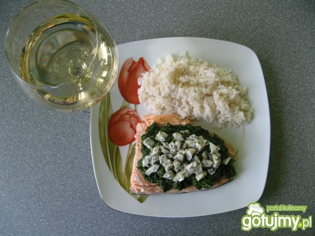 Łosoś ze szpinakiem