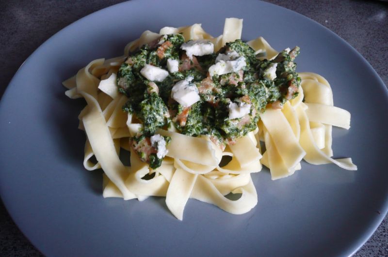 Łosoś ze szpinakiem i serem pleśniowym Łosoś ze szpinakiem i serem pleśniowym