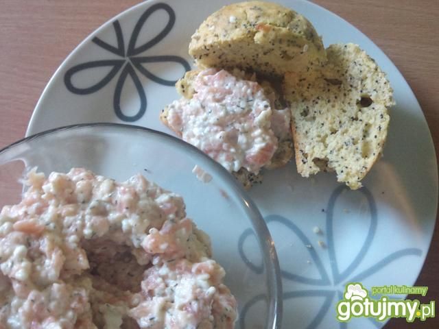 Łososiowa pasta z serkiem wiejskim Łososiowa pasta z serkiem wiejskim