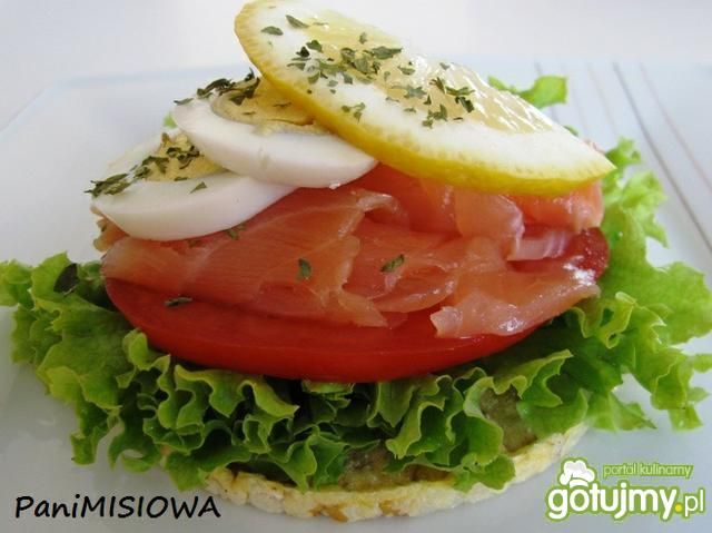 Łososiowa wariacja z waflami GOOD FOOD Łososiowa wariacja z waflami GOOD FOOD