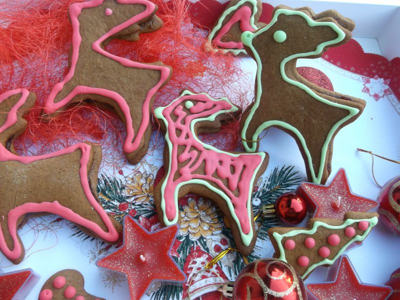 Lukrowane pierniczki przekładane marmoladą Lukrowane pierniczki przekładane marmoladą