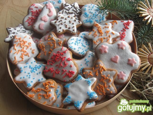 Lukrowane pierniki z posypką    Lukrowane pierniki z posypką