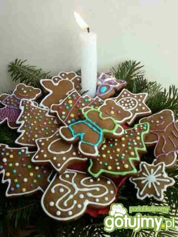 Lukrowane świąteczne pierniczki Lukrowane świąteczne pierniczki