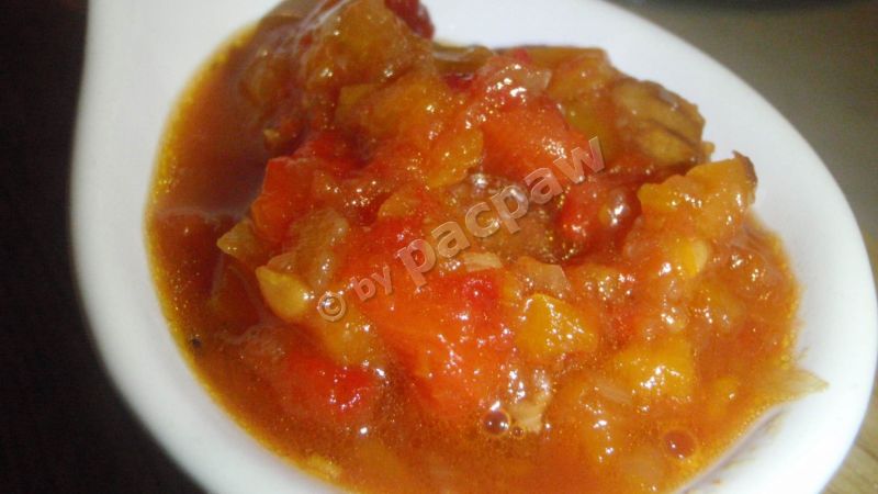 Lutenica – macedońska pasta paprykowo-pomidoro Lutenica – macedońska pasta paprykowo-pomidoro