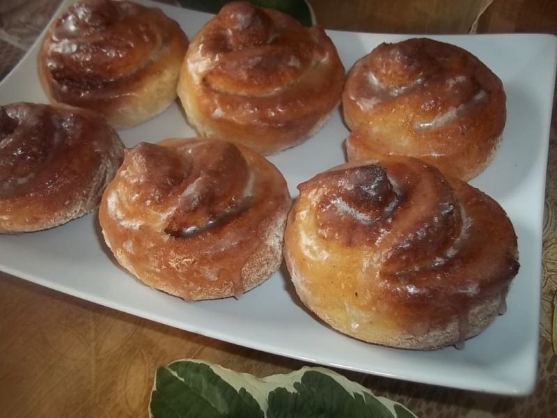 Majonezowe drożdżówki z cynamonem Majonezowe drożdżówki z cynamonem