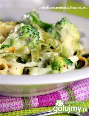 Makaron, brokuł i 3 sery