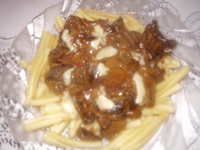 Makaron Cassarecee z sosem czterogrzyb.