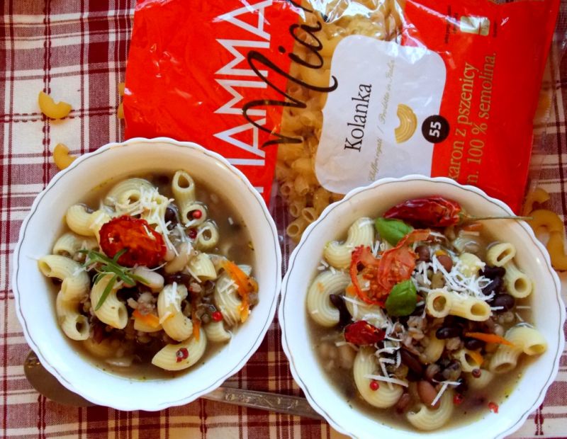 Makaron kolanka z warzywami strączkowymi Makaron kolanka z warzywami strączkowymi