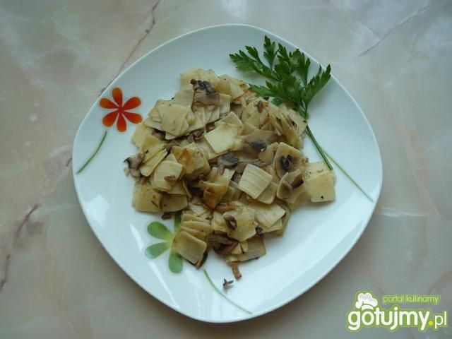 Makaron łazanki z pieczarkami