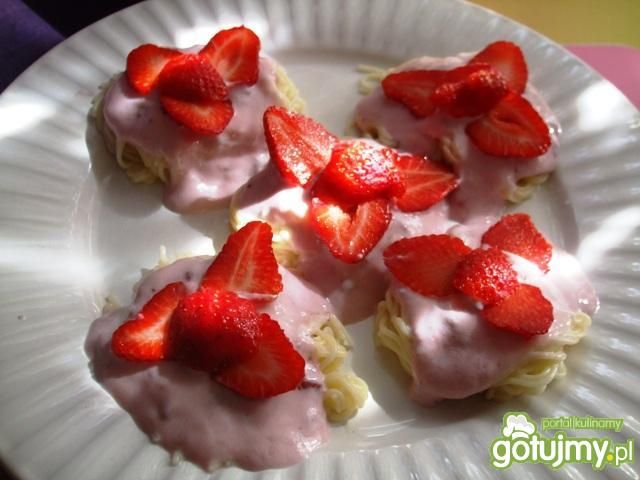 Makaron na truskawkowo Makaron na truskawkowo