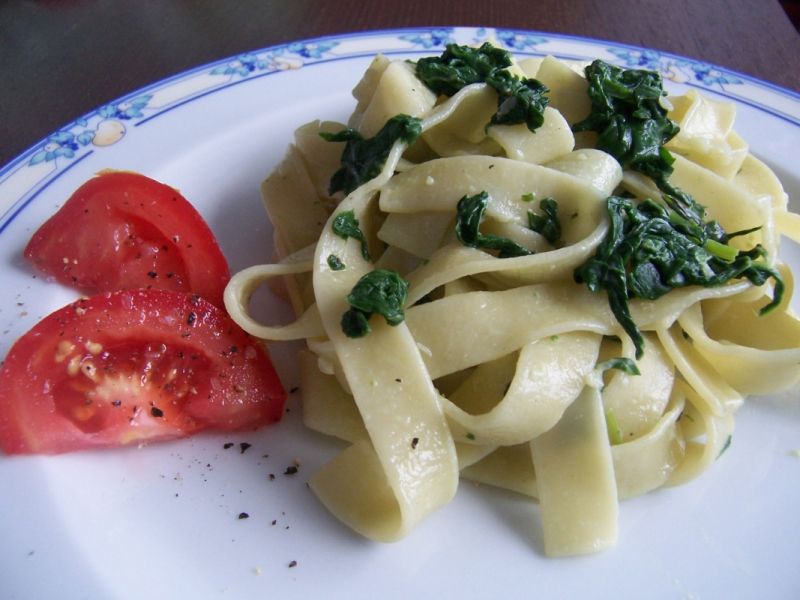 Makaron pappardelle ze szpinakiem Makaron pappardelle ze szpinakiem