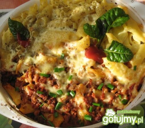 Makaron penne zapiekany z mięsem Makaron penne zapiekany z mięsem