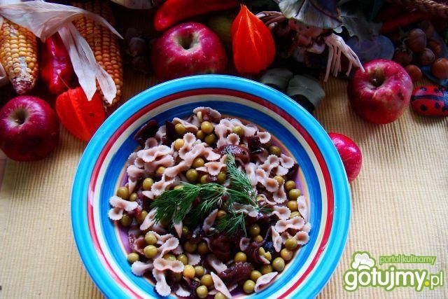 Makaron razowy  z grzybkami mun