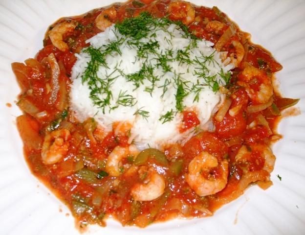 Makaron ryzowy w krewetkowym leczo