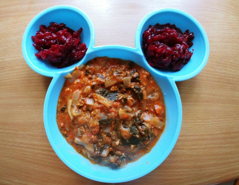Makaron ryżowy z sosem pomidorowo-szpinakowym Makaron ryżowy z sosem pomidorowo-szpinakowym