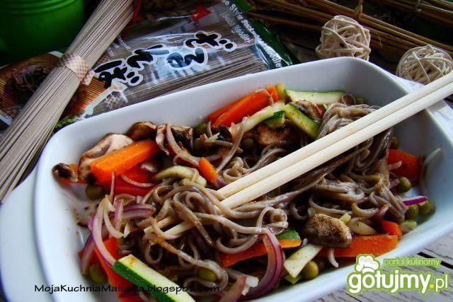 Makaron Soba Hosan z warzywami 