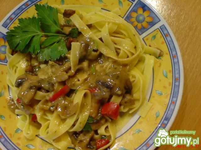 Makaron tagliatelle w pieczarkach Makaron tagliatelle w pieczarkach