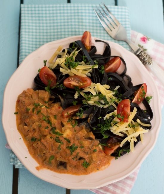 Makaron w "indyjskim" sosie