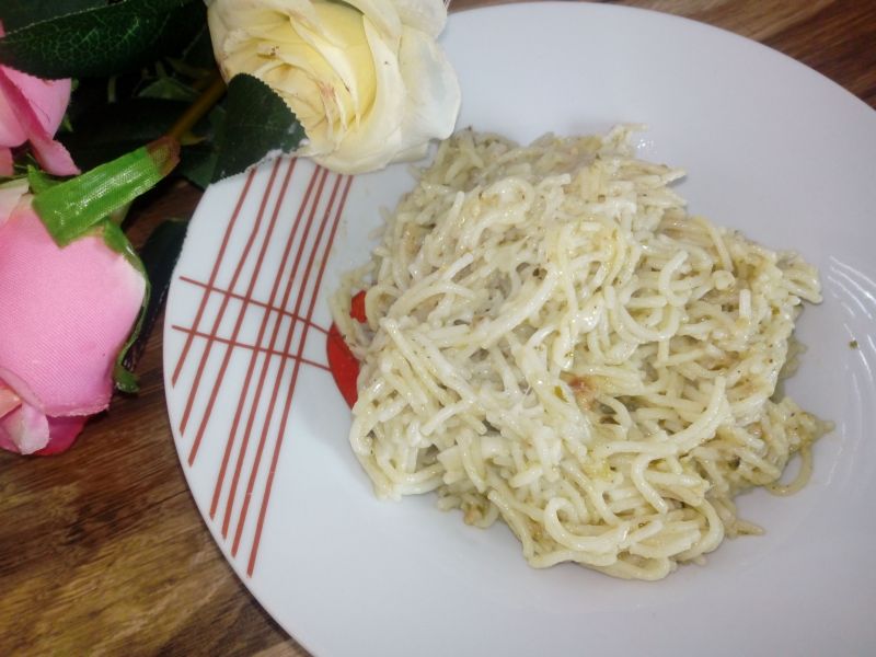 Makaron w sosie pesto