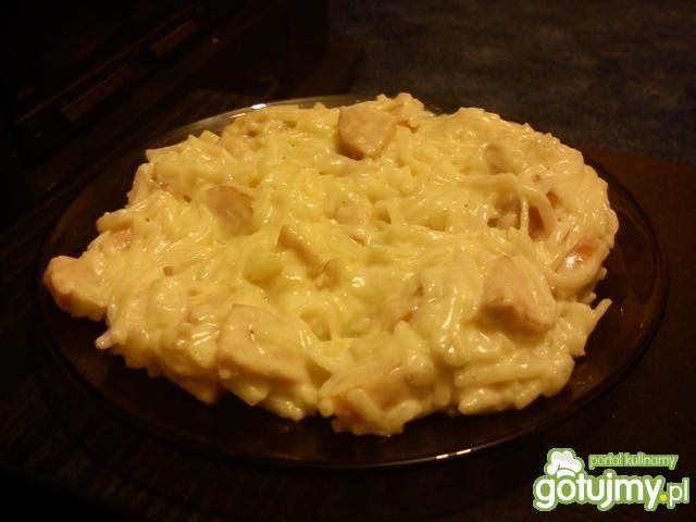 makaron w sosie serowym