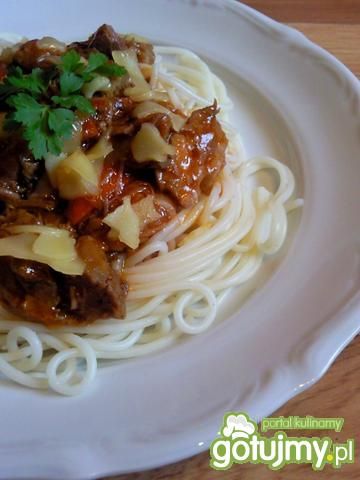 Makaron w sosie słodko kwaśnym Makaron w sosie słodko kwaśnym