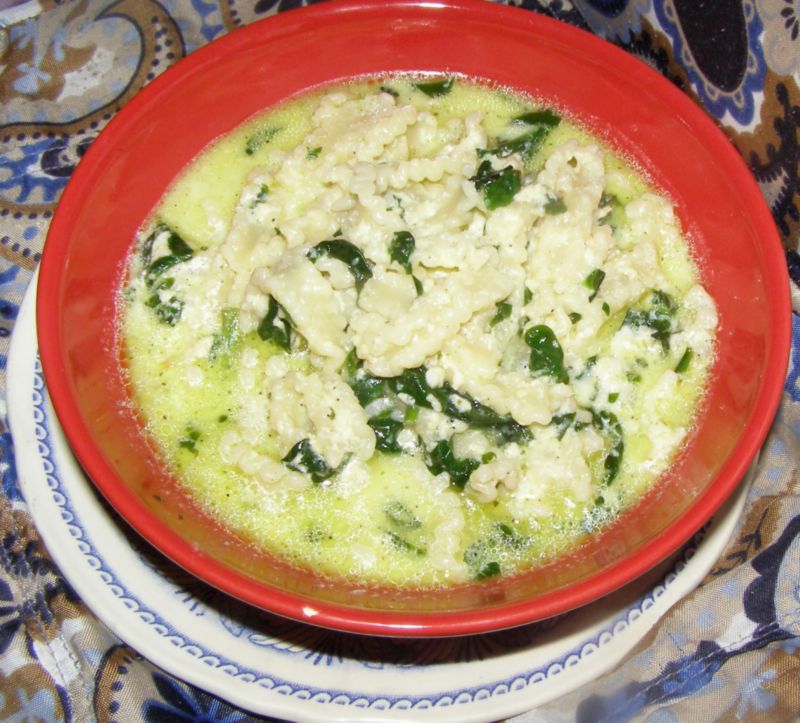 Makaron w sosie szpinakowym na szybki obiad