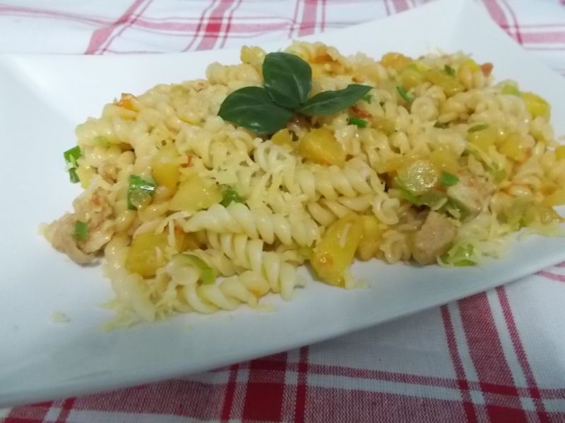 Makaron w warzywach Makaron w warzywach