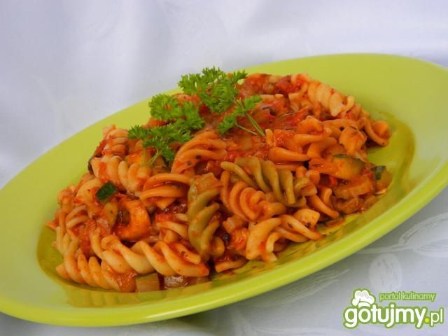 Makaron w warzywnym sosie Makaron w warzywnym sosie