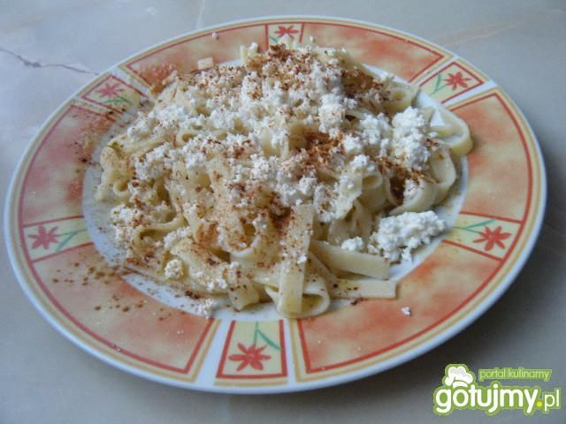 Makaron z białym serem i cynamonem   Makaron z białym serem i cynamonem