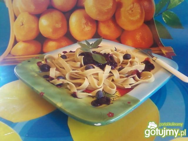 Makaron z borówkami. Makaron z borówkami.