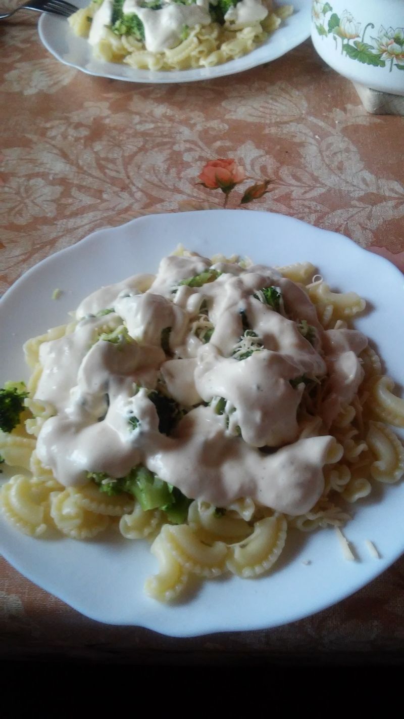 Makaron z brokułami wg smaksłodyczy Makaron z brokułami wg smaksłodyczy