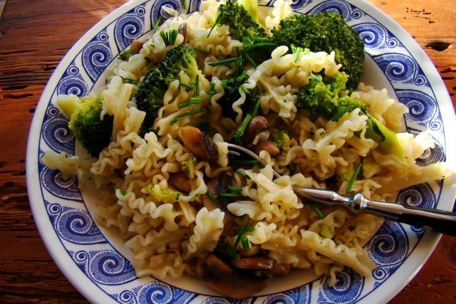 Makaron z brokułem  Makaron z brokułem