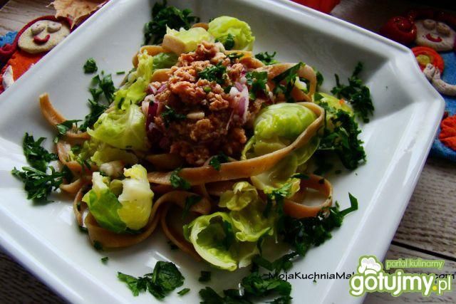 Makaron z brukselkę i tuńczykiem  Makaron z brukselkę i tuńczykiem