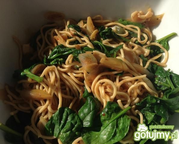 Makaron z kalmarem i szpinakiem Makaron z kalmarem i szpinakiem